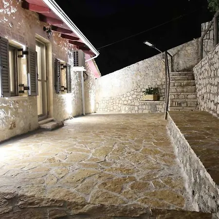 בית נופש Nika Neochori (Lefkada)